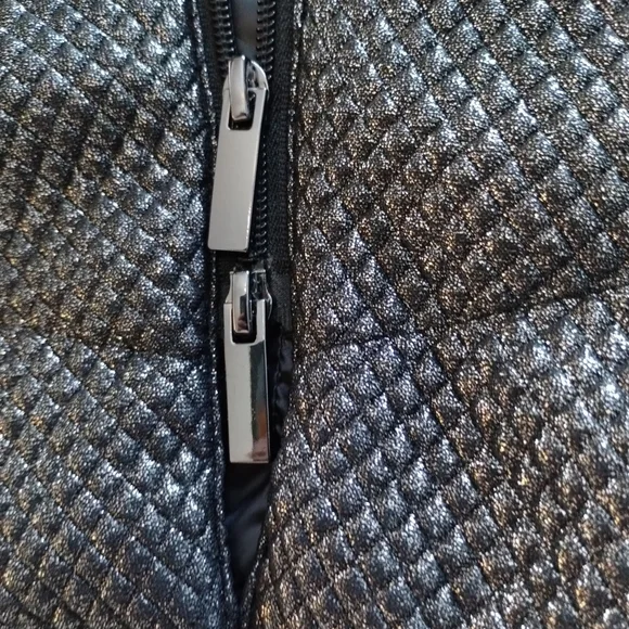 Chico's Zenergy Foil Quilt Puffer Vest Black - Picture 3 of 10